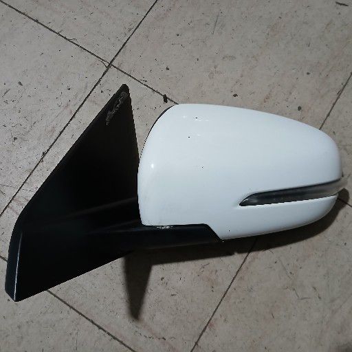 Suzuki vitara side mirror - Private Seller