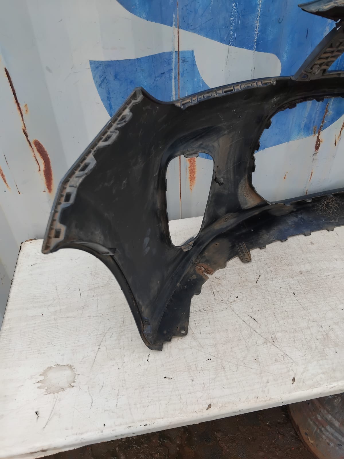 Kia Rio front bumper with badge (2018-2020) - Private Seller Kia Rio front bumper with badge (2018-2020) - Private Seller
