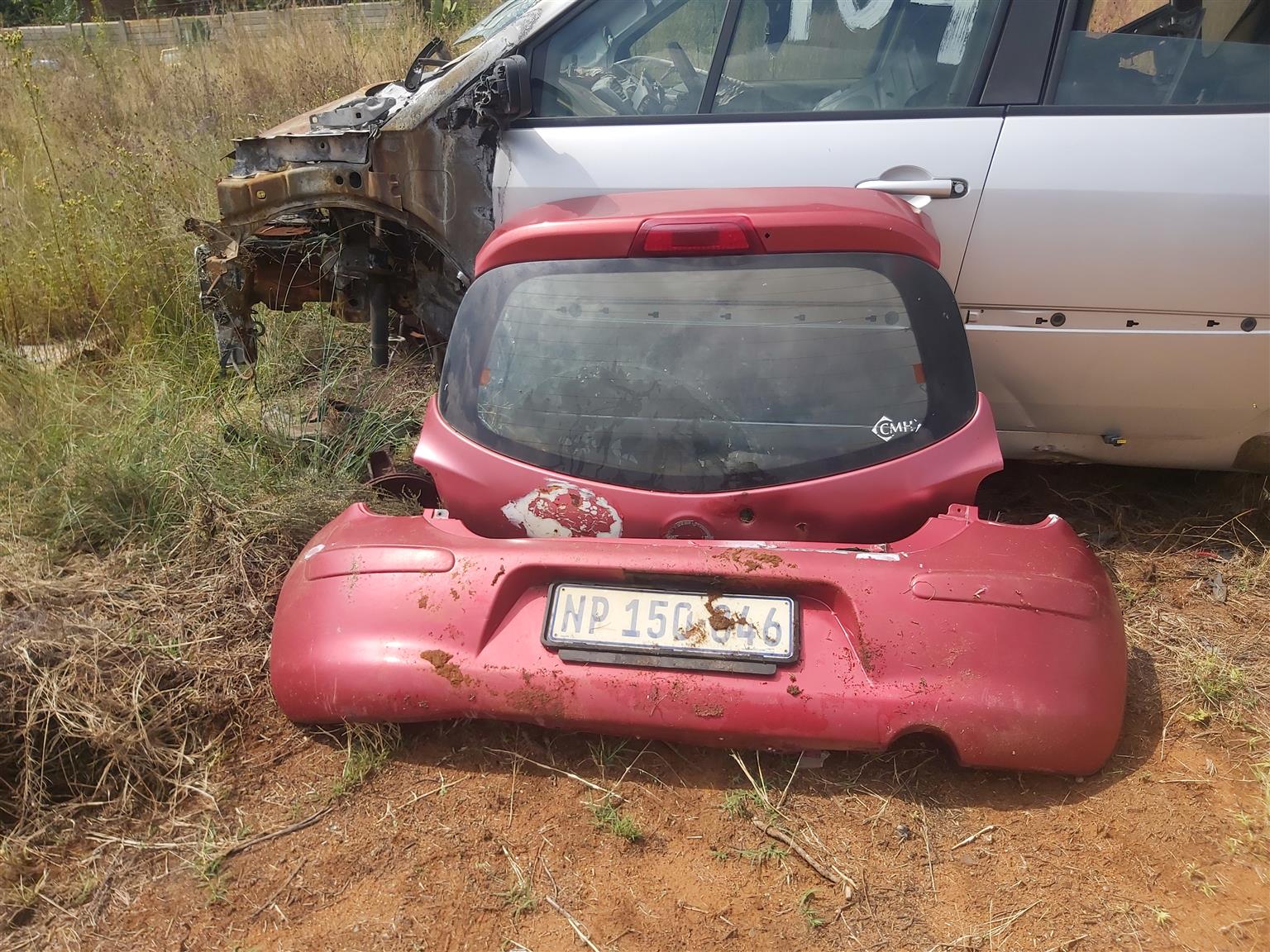Nissan micra back glass and bumper - Private Seller