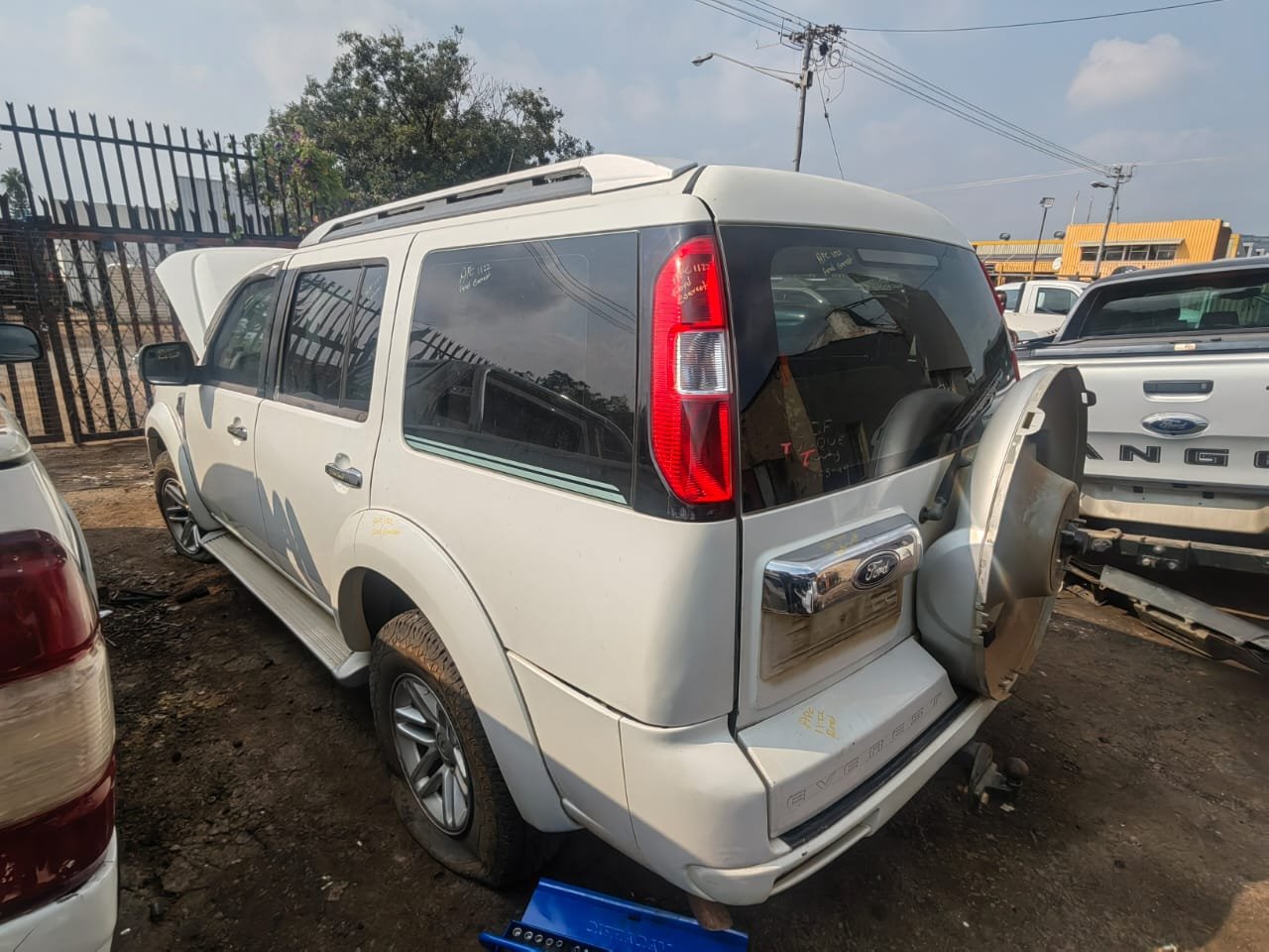 Stripping for Spares – Ford Everest 3.0 TDCi XLT 2012 Diesel Manual