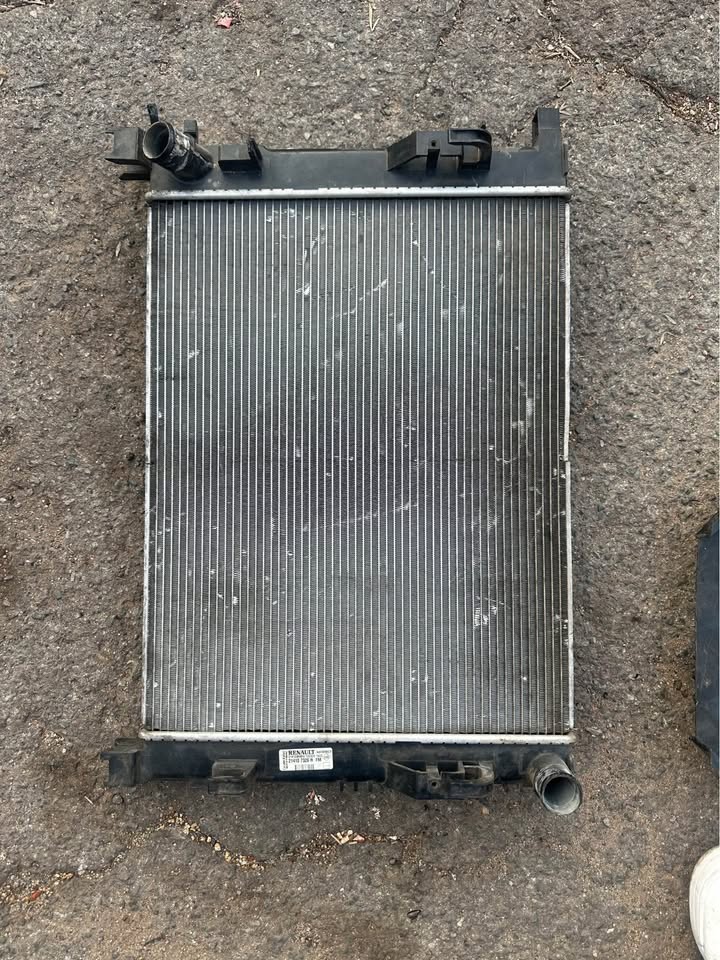 Renault Clio 4 radiator WATER RADIATOR / 1 / 2015 UPWARDS / 116746 FÜR RENAULT CLIO IV 1. - Private Seller Renault Clio 4 radiator WATER RADIATOR / 1 / 2015 UPWARDS / 116746 FÜR RENAULT CLIO IV 1. - Private Seller