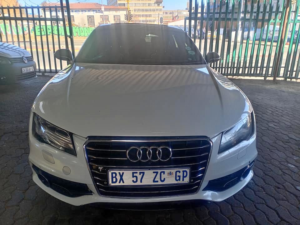 Audi A7 3.0 TDi S line Automatic Diesel  2012 White Sunroof  Reverse sensor