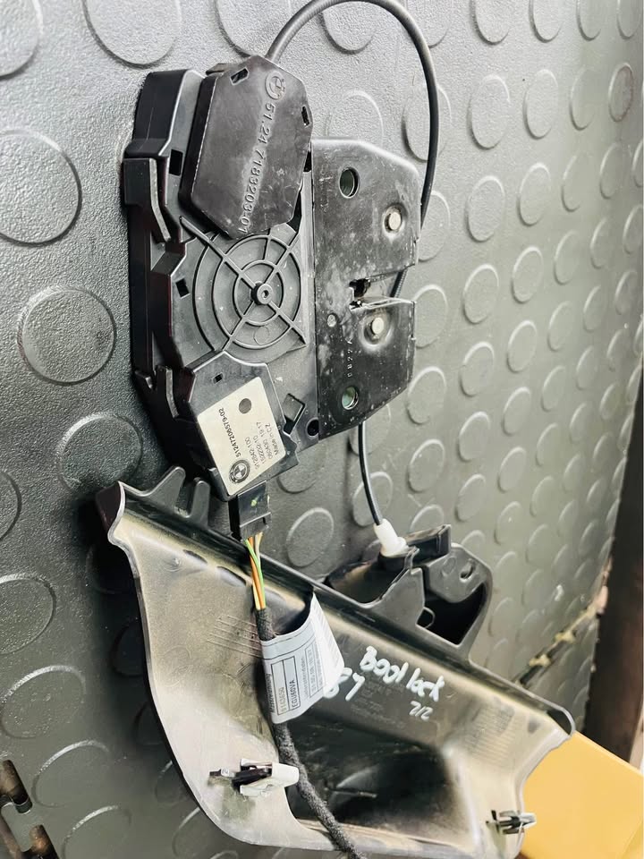 BMW E70 boot lock - Private Seller