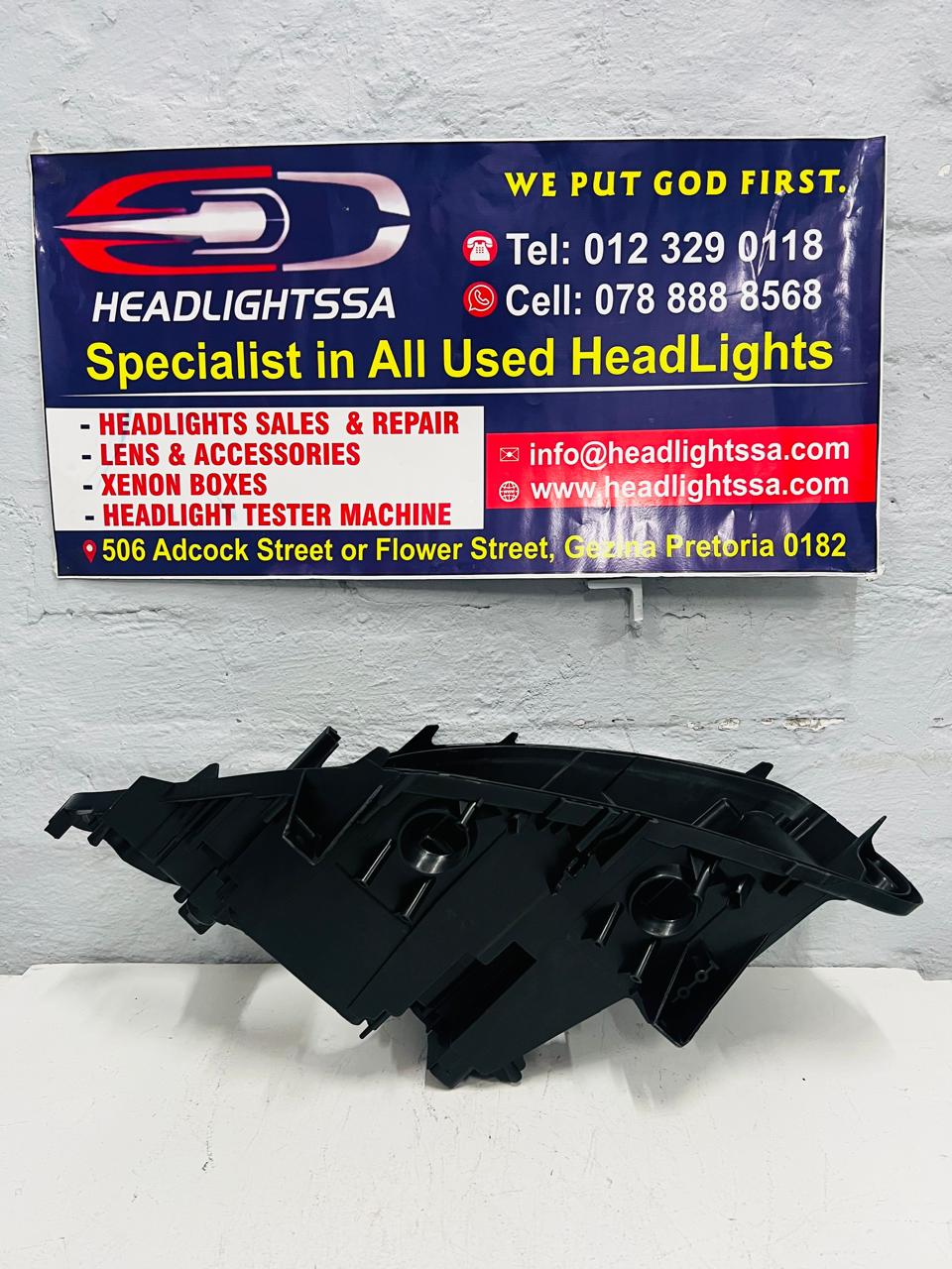 BMW F18/F10 5 series left and right side headlight replacement housing - Private Seller BMW F18/F10 5 series left and right side headlight replacement housing - Private Seller