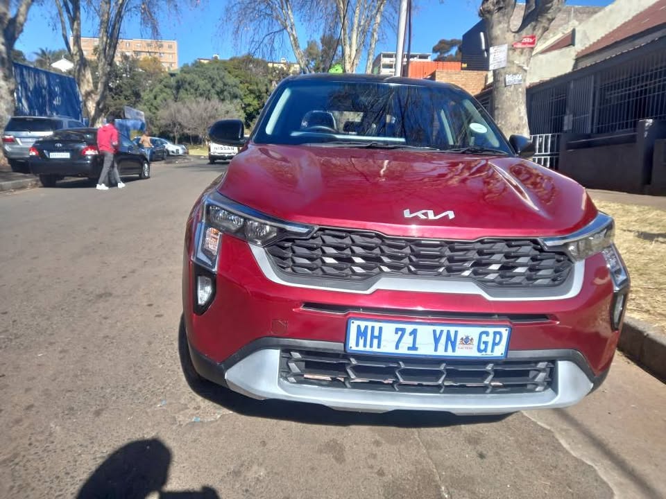 2024 KIA SONET 1.5 PETROL, AUTOMATIC, MAROON, 2400KMS