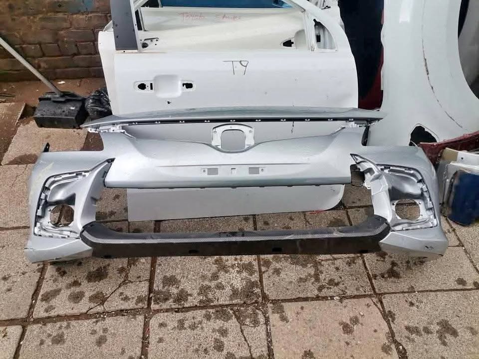 Toyota Stalet Front Bumper 2023 - Private Seller Toyota Stalet Front Bumper 2023 - Private Seller