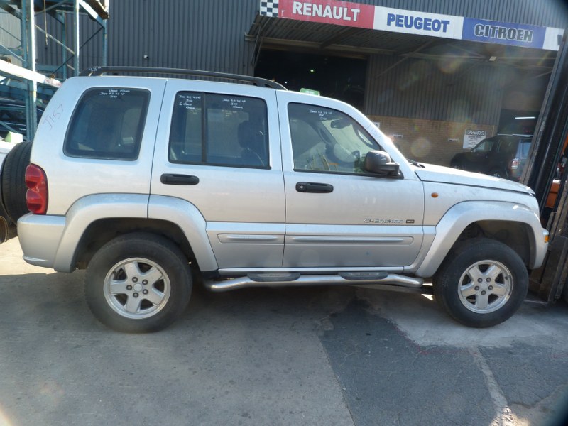 Jeep Cherokee 3.7 V6 4x4 LTD Edition AT Silver - 2003 STRIPPING FOR SPARES - Private Seller Jeep Cherokee 3.7 V6 4x4 LTD Edition AT Silver - 2003 STRIPPING FOR SPARES - Private Seller