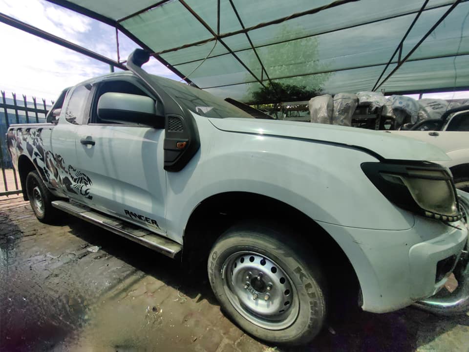 FORD RANGER 3.2 AUTO 4X4 - Private Seller FORD RANGER 3.2 AUTO 4X4 - Private Seller