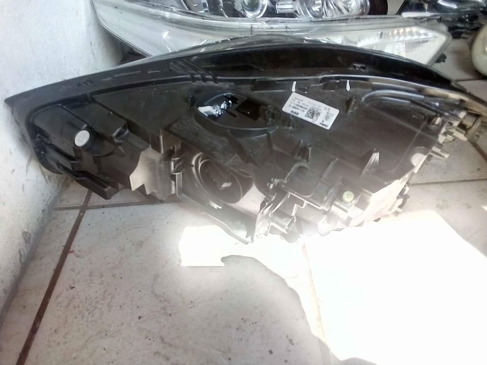 BMW M2 2series headlight - Private Seller