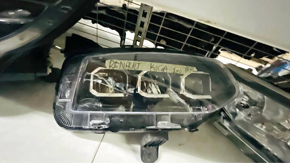Renault Kiger headlight - Private Seller Renault Kiger headlight - Private Seller