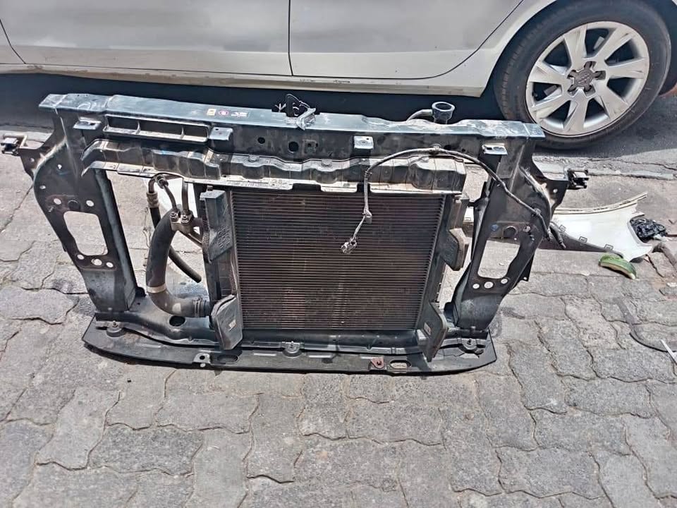 2025 Hyundai i10 Grand Complete Radiator and Condenser Fan and Cradle - Private Seller 2025 Hyundai i10 Grand Complete Radiator and Condenser Fan and Cradle - Private Seller