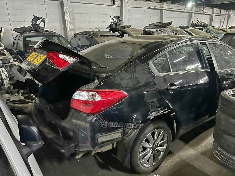 Kia cerato sedan stripping for spares - Private Seller Kia cerato sedan stripping for spares - Private Seller