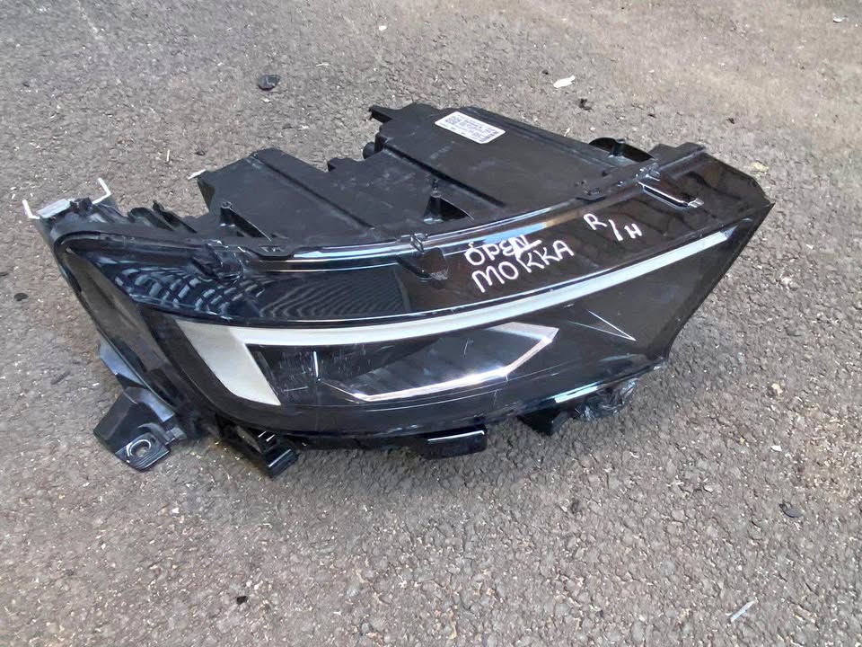 Opel MOKKA headlight - Private Seller Opel MOKKA headlight - Private Seller
