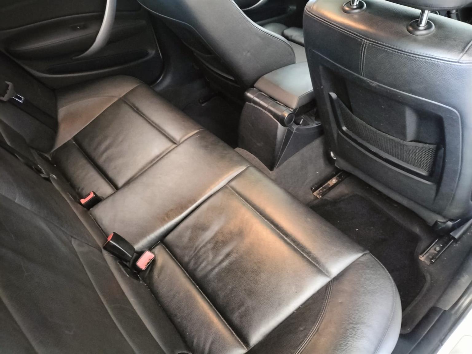 2009 BMW E87 120i MSPORT ,MANUAL PETROL ,SUNROOF 110.000KM