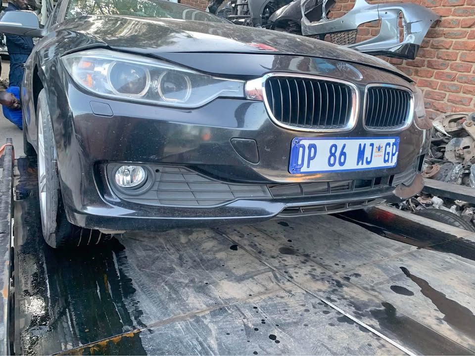 BMW F30 stripping now