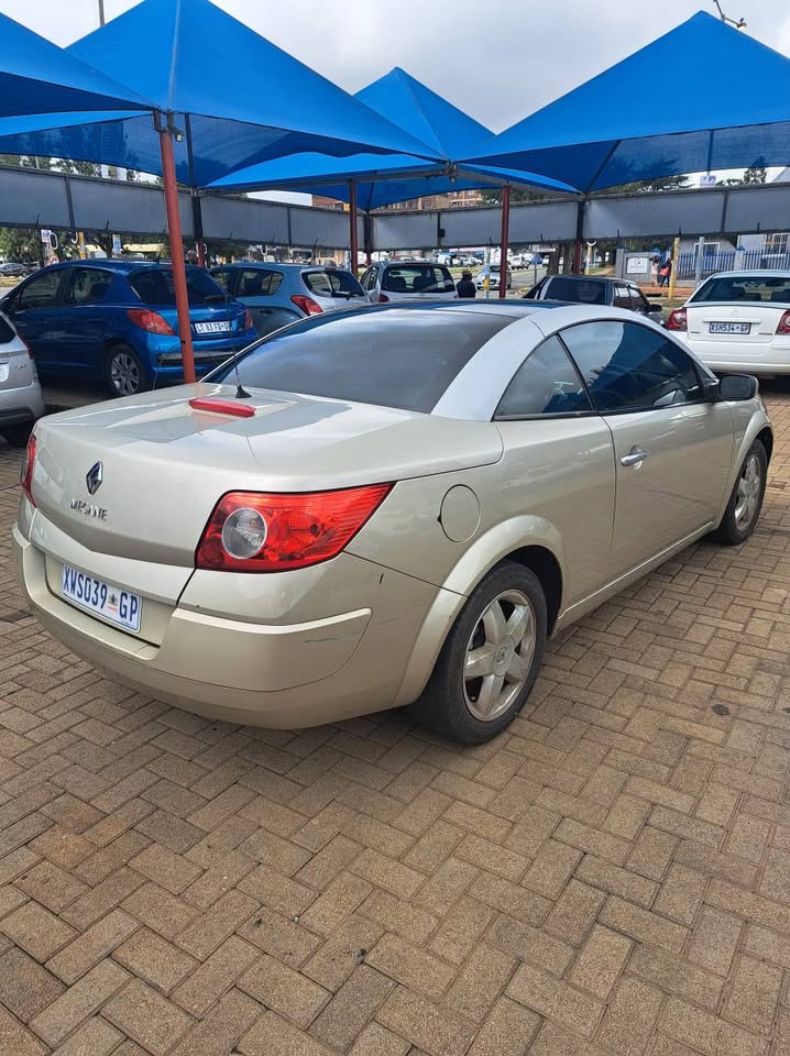 Renault Megane 2.0i