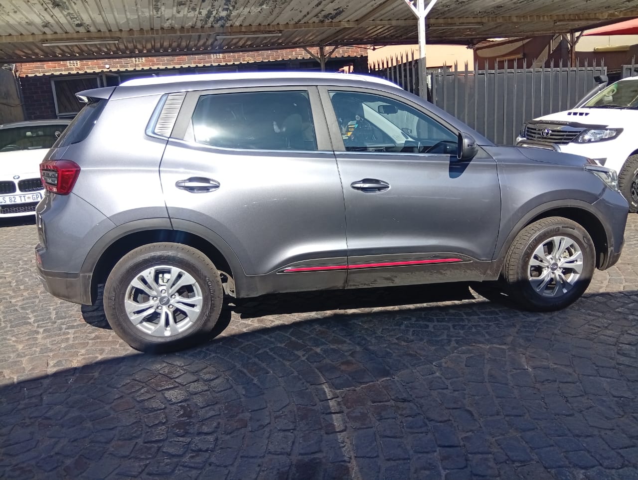 Manual Tiggo4 Pro 2024 model with only 8,000km