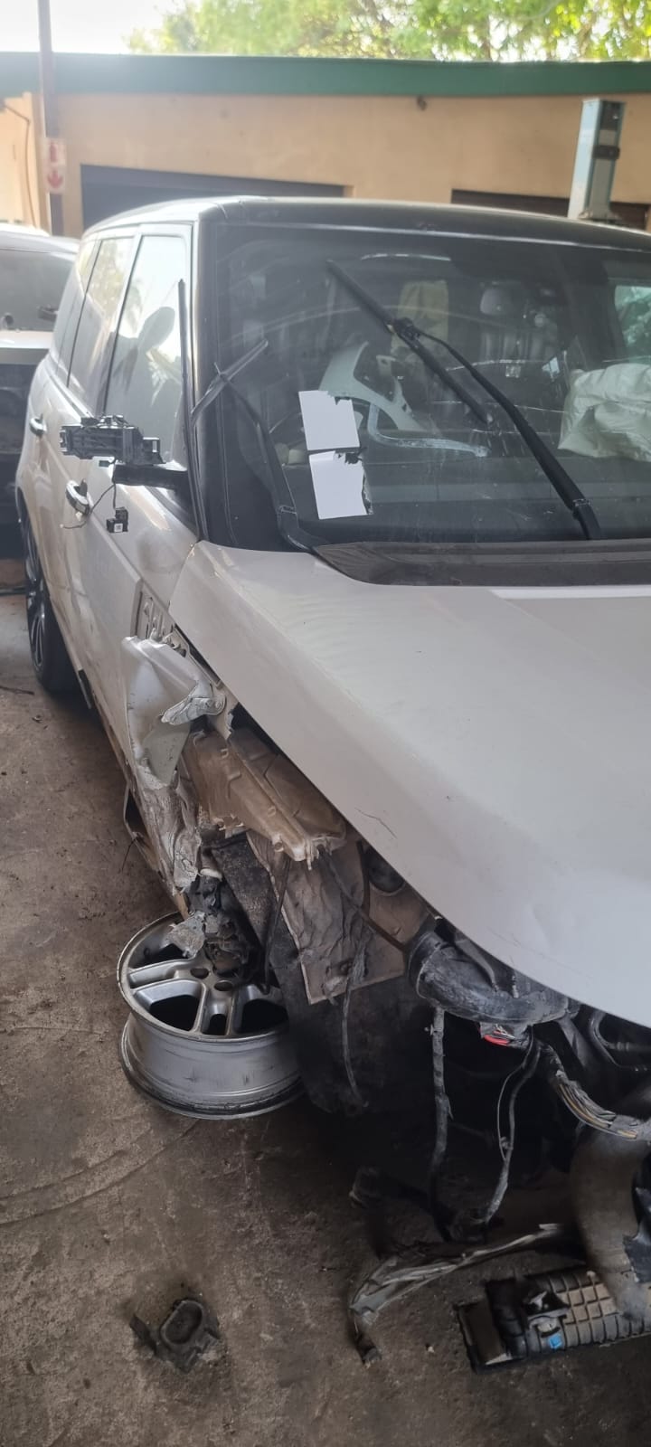 2013 Range Rover Vogue 4.4 SDV8 Spares - White in colour