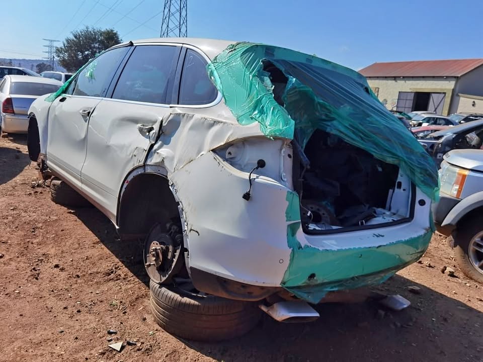 2011 PORSCHE CAYENNE 958 STRIPPING AS SPARES