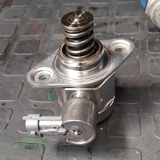 Range Rover Sport 5.0 S/C Fuel Pump - Private Seller