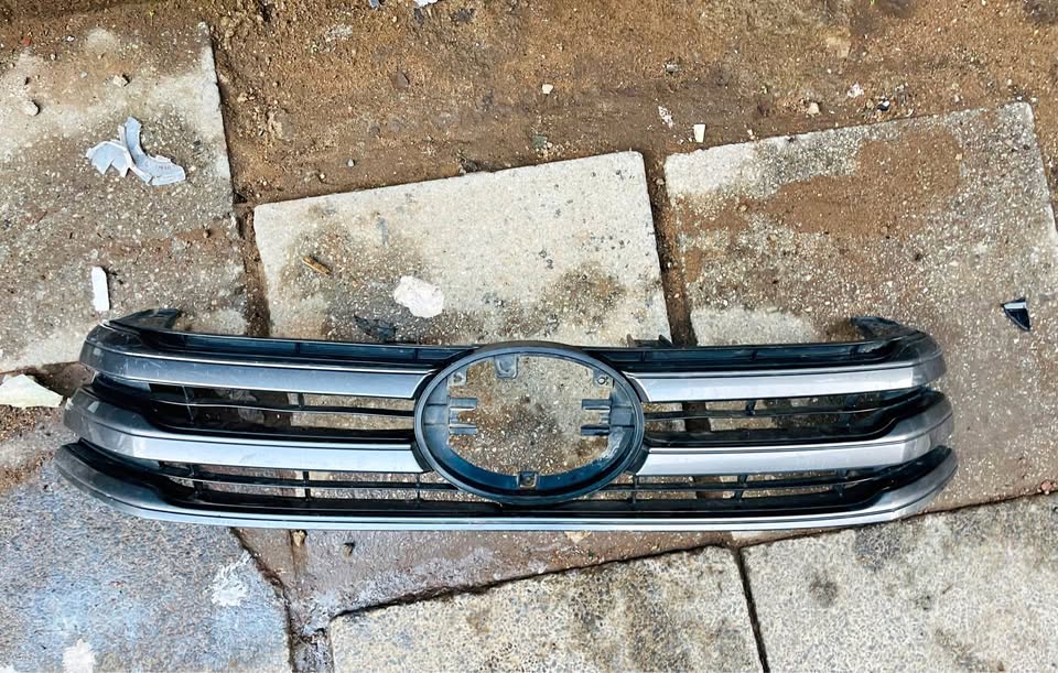 Toyota Hilux GD6 grill - Private Seller Toyota Hilux GD6 grill - Private Seller