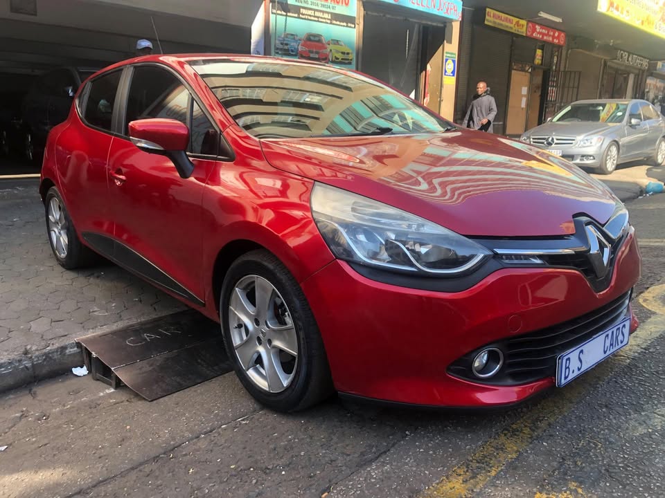 2014 Renault clio t900