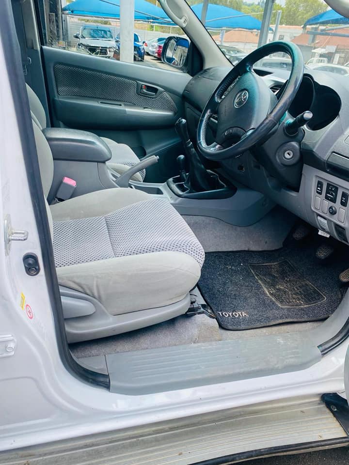 2009  TOYOTA HILUX 3.0 D4D DOUBLE CAB