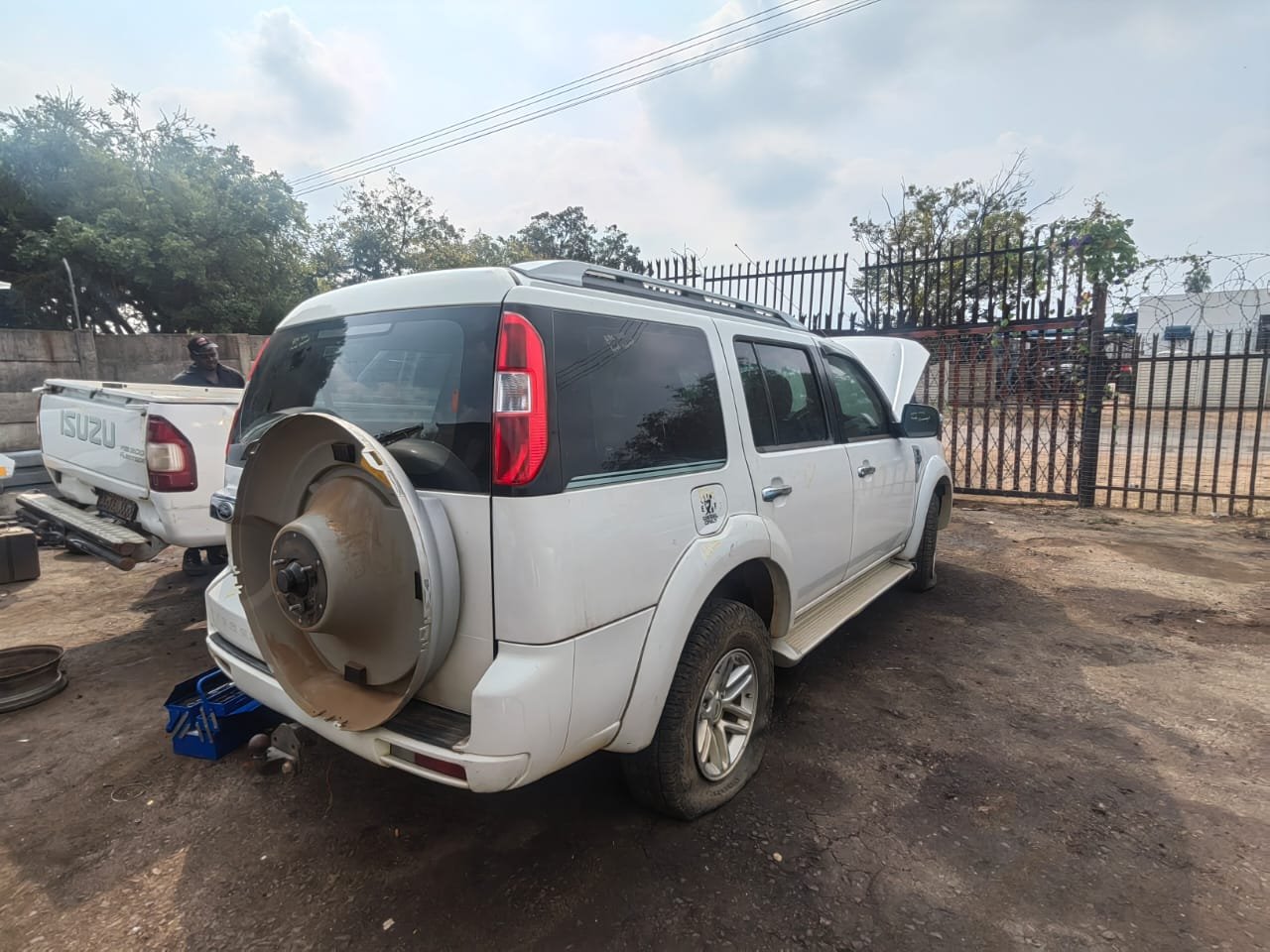 Stripping for Spares – Ford Everest 3.0 TDCi XLT 2012 Diesel Manual
