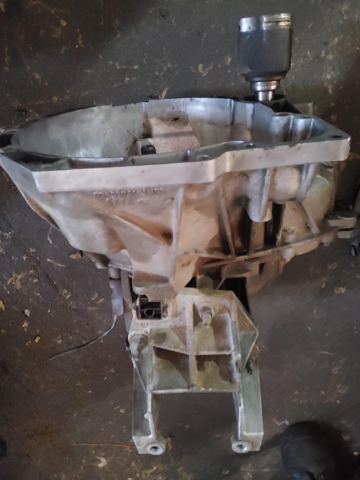 FORD ZETEC 5 SPEED GEARBOX FOR SALE