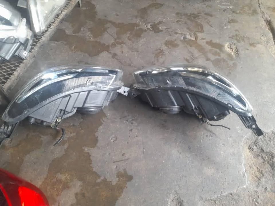 RENAULT TRIBER HEADLIGHTS AVAILABLE - Private Seller RENAULT TRIBER HEADLIGHTS AVAILABLE - Private Seller