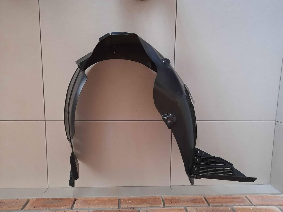 HYUNDAI i10 GRAND 2015 ON BRAND NEW FRONT FENDER LINERS FORSALE PRICE: