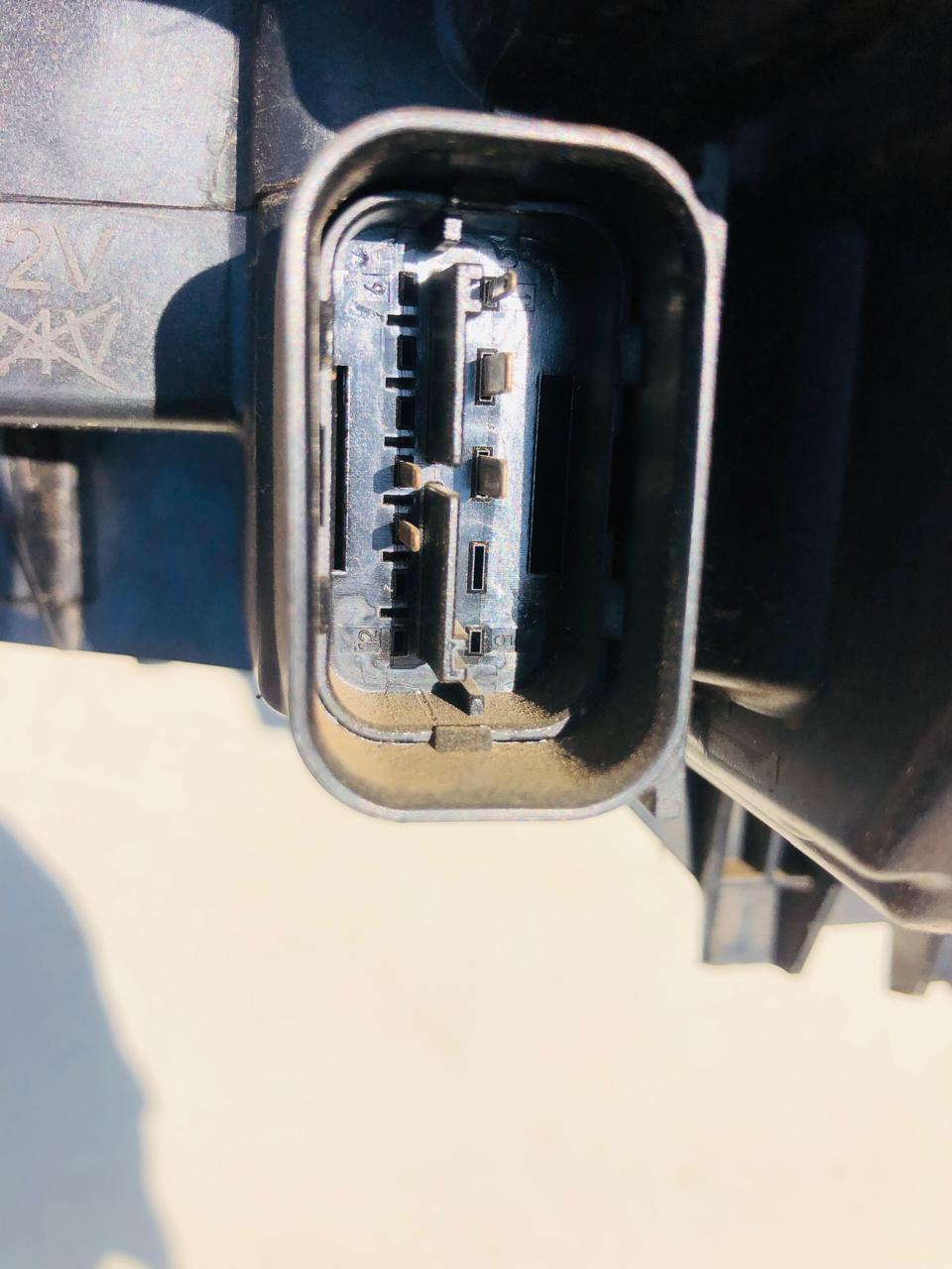 BMW G30/G31 adaptive left and right side xenon headlight - Private Seller BMW G30/G31 adaptive left and right side xenon headlight - Private Seller