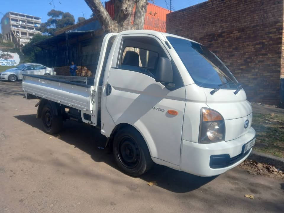 2013 Hyundai H100 2.6 Diesel, Manual, White, 105000kms