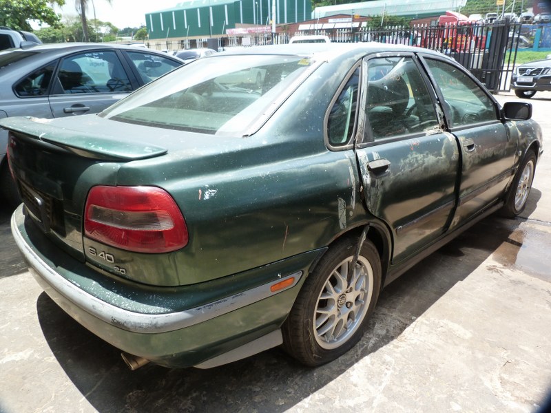 Volvo S40 2.0 AT Green - 2000 STRIPPING FOR SPARES - Private Seller Volvo S40 2.0 AT Green - 2000 STRIPPING FOR SPARES - Private Seller