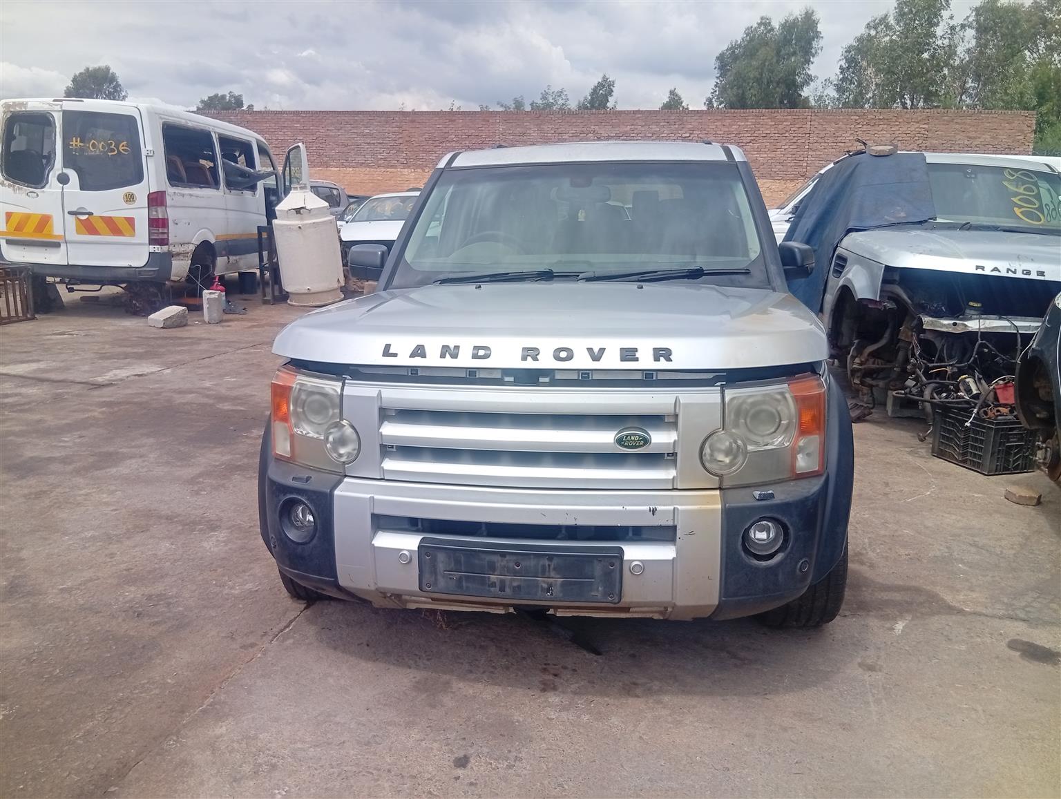 2006 land rover discovery 3 V8 HSE stripping for spares - Private Seller 2006 land rover discovery 3 V8 HSE stripping for spares - Private Seller