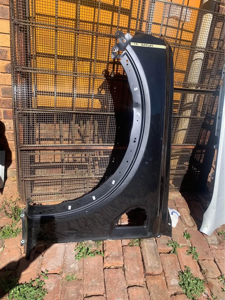 Ford Ranger T9 fender LHS