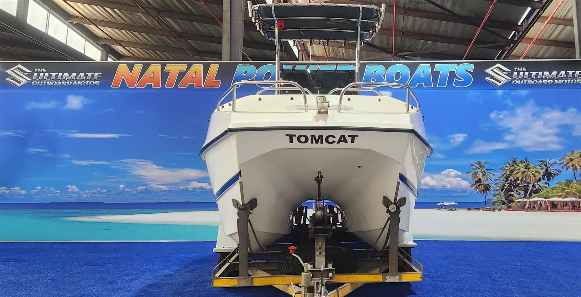 TOMCAT 19 FT CC 2008 MODEL ON TRAILER 2 115 HP YAMAHA 4 STROKES