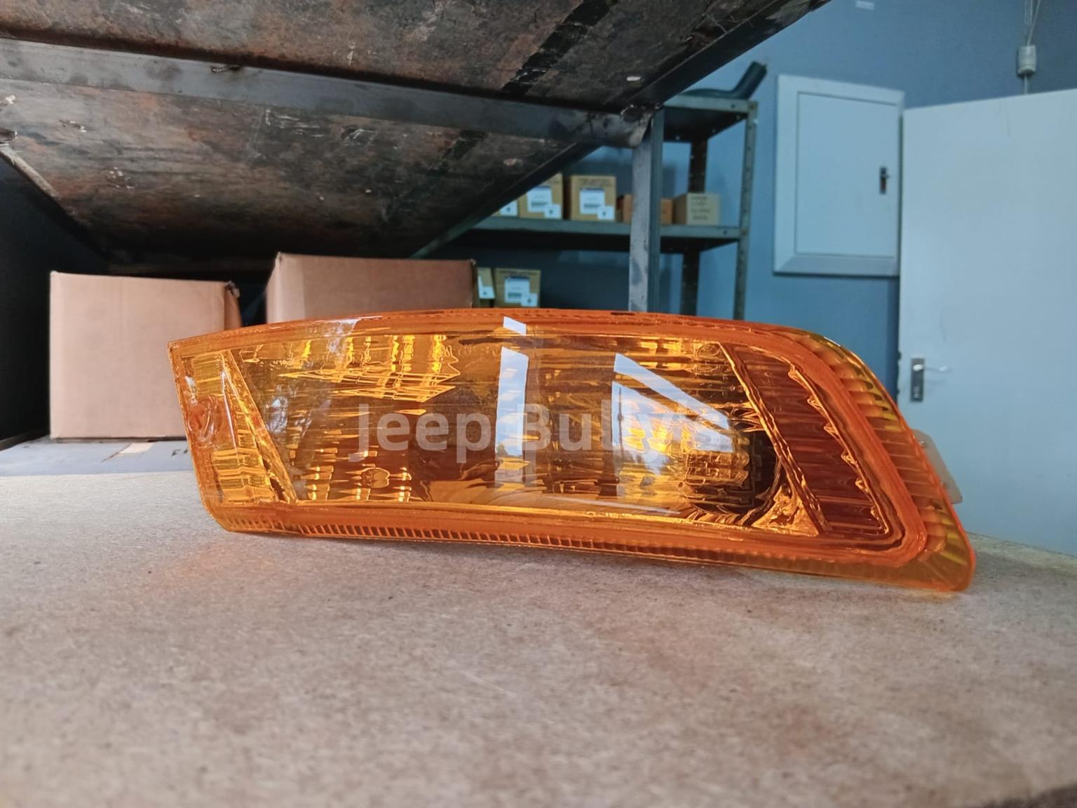 Jeep Cherokee KJ New (Right Front) Indicator Light - Private Seller Jeep Cherokee KJ New (Right Front) Indicator Light - Private Seller