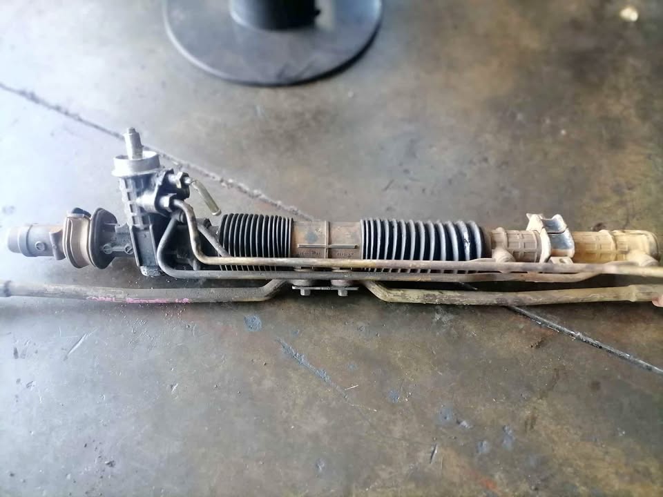Opel Astra/Kadett Steering rack - Private Seller