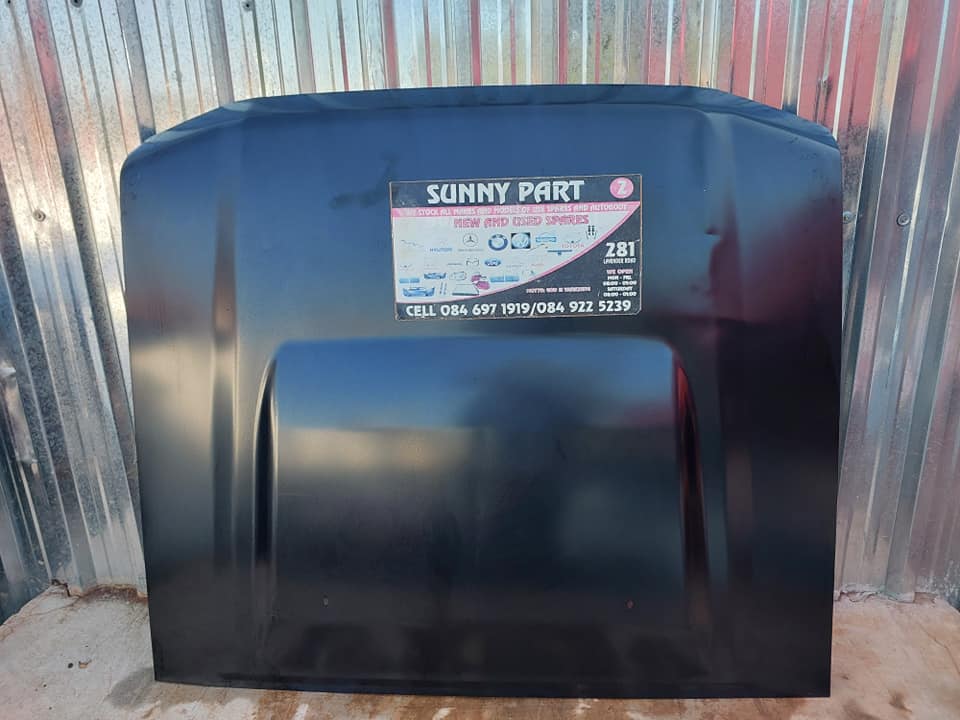 Toyota Land Cruiser Bonnet - Private Seller Toyota Land Cruiser Bonnet - Private Seller