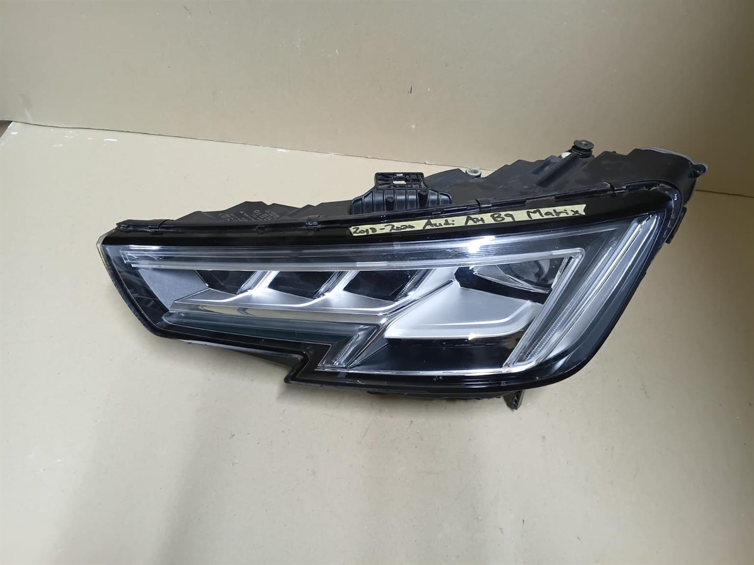 2018-2021 AUDI A4 B9 MATRIX LEFT SIDE HEADLIGHT FOR SALE - Private Seller 2018-2021 AUDI A4 B9 MATRIX LEFT SIDE HEADLIGHT FOR SALE - Private Seller