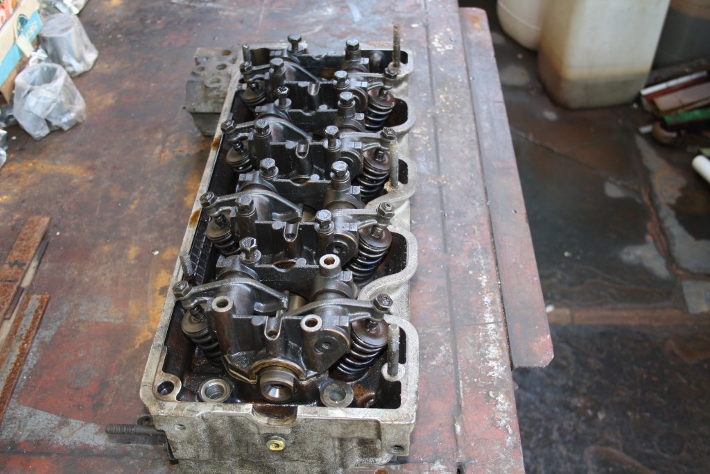 MERCEDES 230E 1986 ENGINE STRIPPED - Private Seller