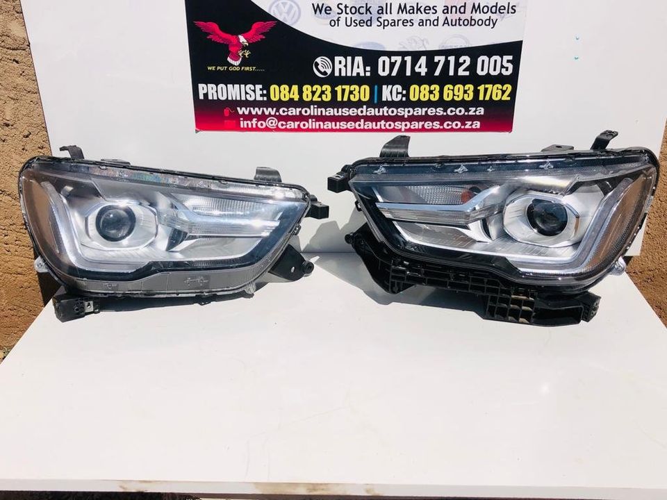 GWM P-Series left and right headlight (Commercial) - Private Seller GWM P-Series left and right headlight (Commercial) - Private Seller
