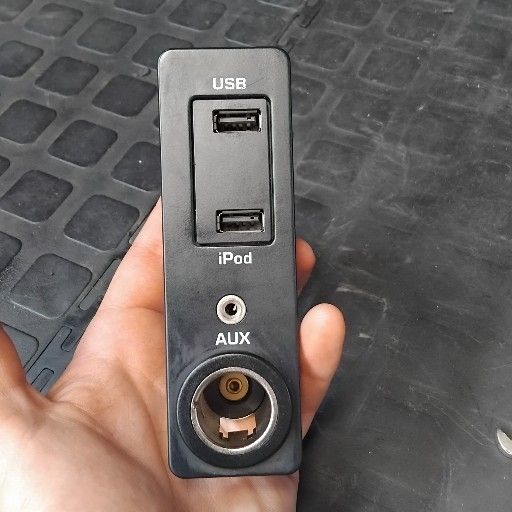 2013 Range Rover Evoque Usb port for sale - Private Seller 2013 Range Rover Evoque Usb port for sale - Private Seller