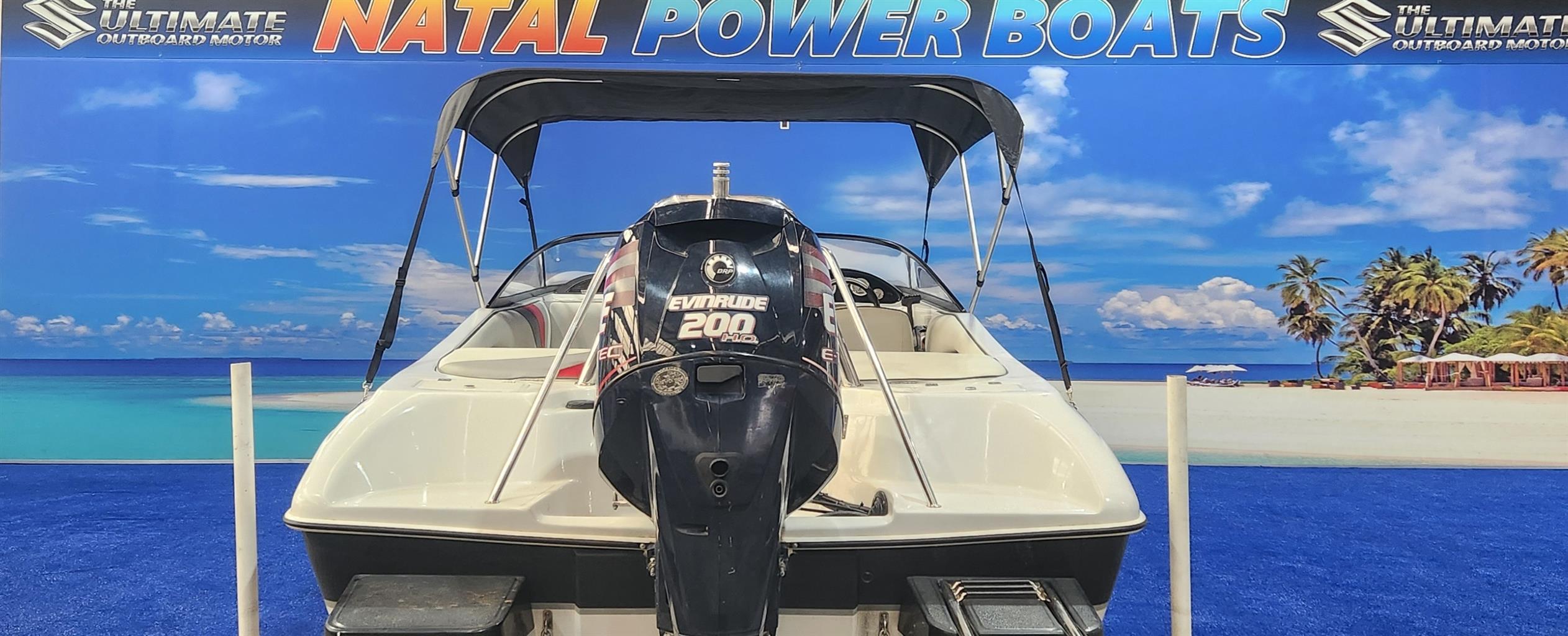 CLASSIC 210 ON TRAILER 200 HP EVINRUDE ETEC