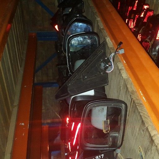 Assorted mirrors for Land Rover for sale Assorted mirrors for Land Rover for sale