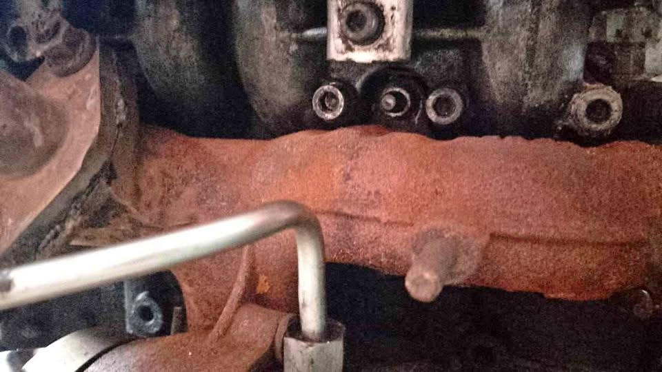 VW golf 5 2.0 TDI exhaust manifold