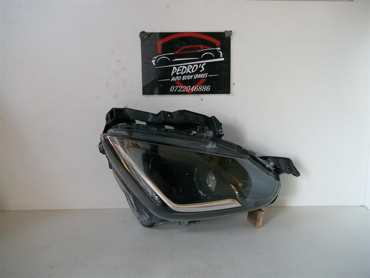 Suzuki Swift '25 left headlight - Private Seller Suzuki Swift '25 left headlight - Private Seller