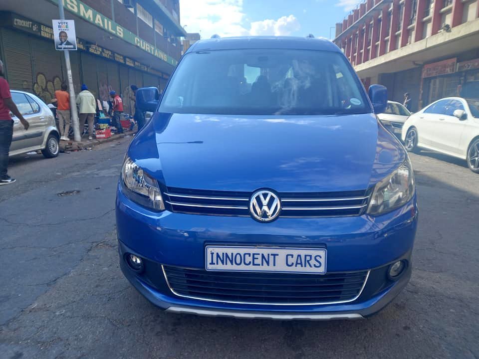 2015 VW CROSS CADDY 2.0 TDI DIESEL, MANUAL TRANSMISSION, BLUE COLOUR