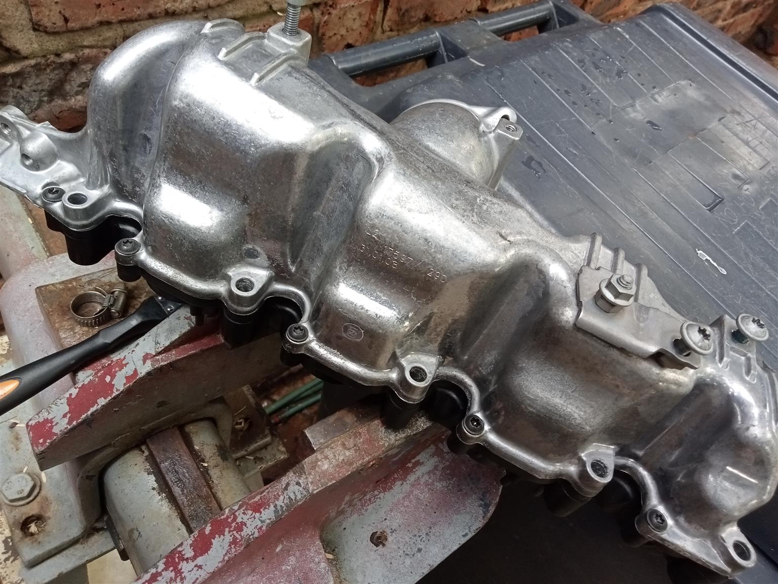 VW diesel Intake manifold with flaps in good condition - Private Seller VW diesel Intake manifold with flaps in good condition - Private Seller